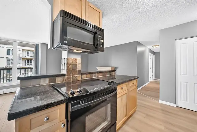 1312 13 Avenue SW #501