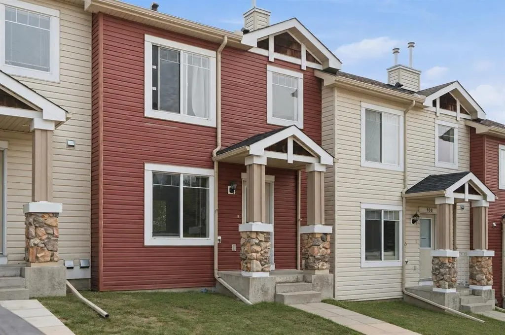 106 Panamount Drive NW — photo 2