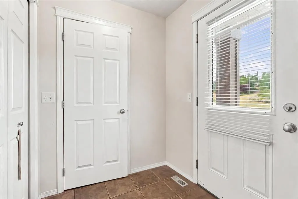 106 Panamount Drive NW — photo 3