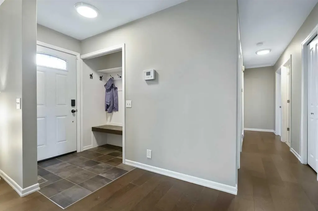 135 Manora Hill NE — photo 2