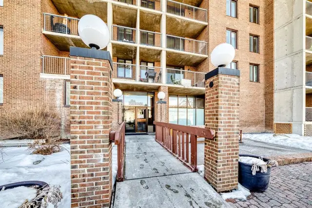 4944 Dalton Drive NW #112