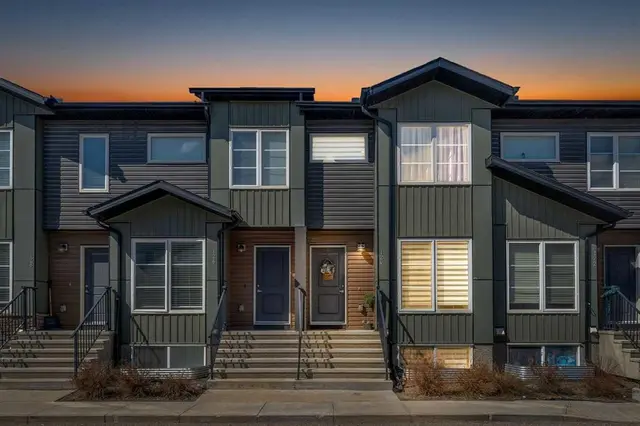 31 Red Embers Parade NE #124