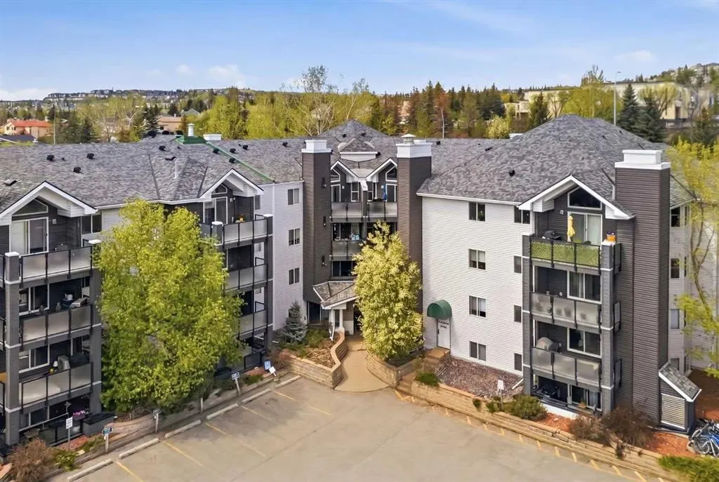 10 Sierra Morena Mews SW #418 — photo 2