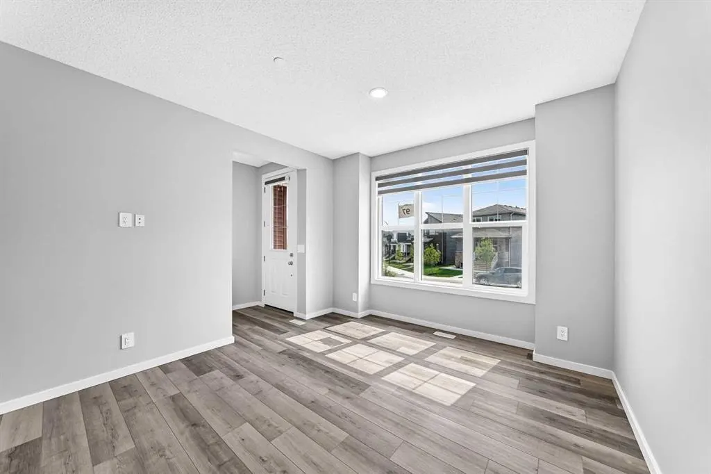 97 Herron Mews NE — photo 2