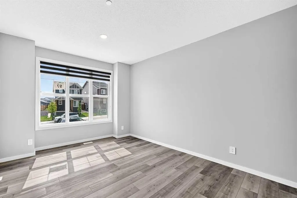 97 Herron Mews NE — photo 3