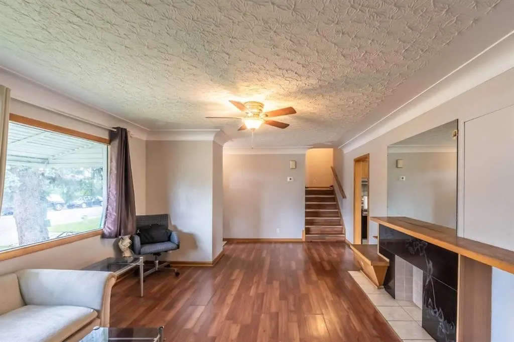 2628 Capitol Hill Crescent NW — photo 3