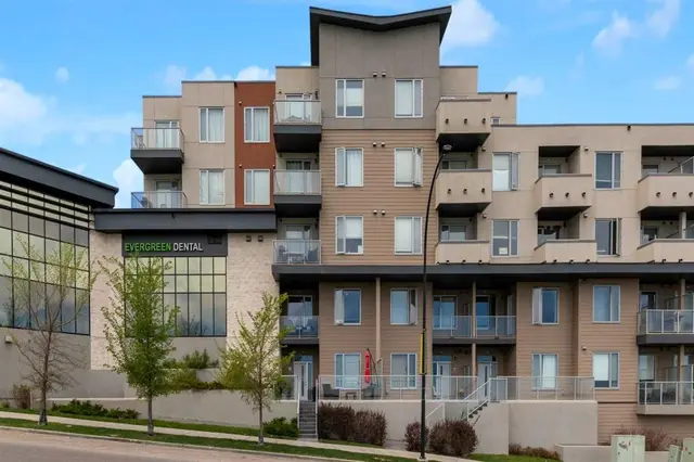 30 Shawnee Common SW #101