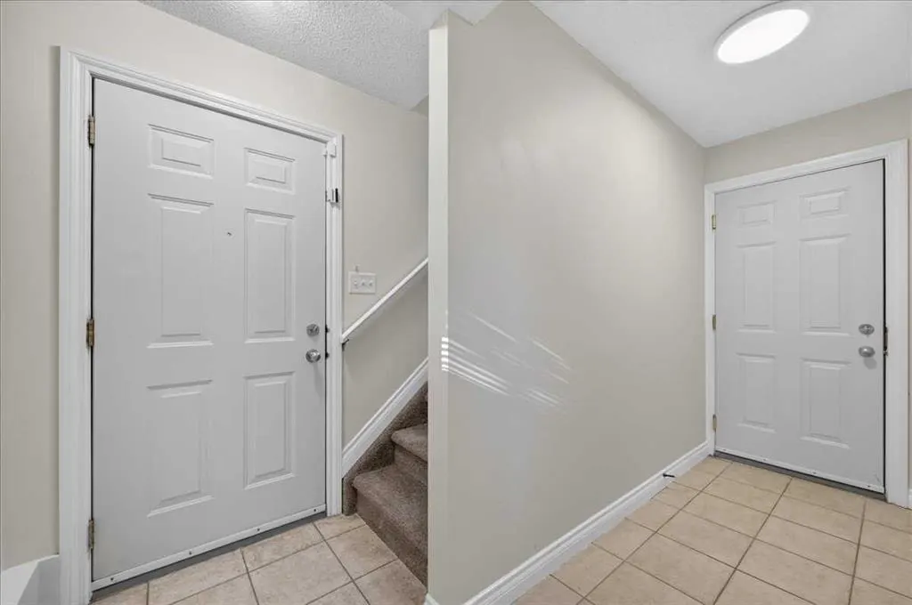 86 Cedarwood Lane SW — photo 2