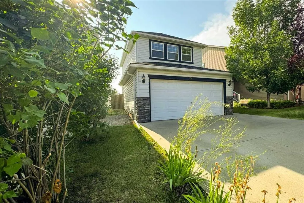 124 Everglen Way SW — photo 2