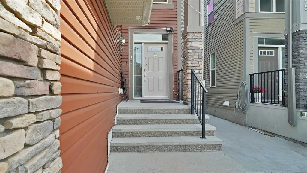 149 saddlestone Drive NE — photo 3