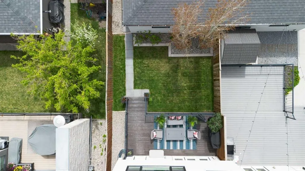 1141 Renfrew Drive NE — photo 3