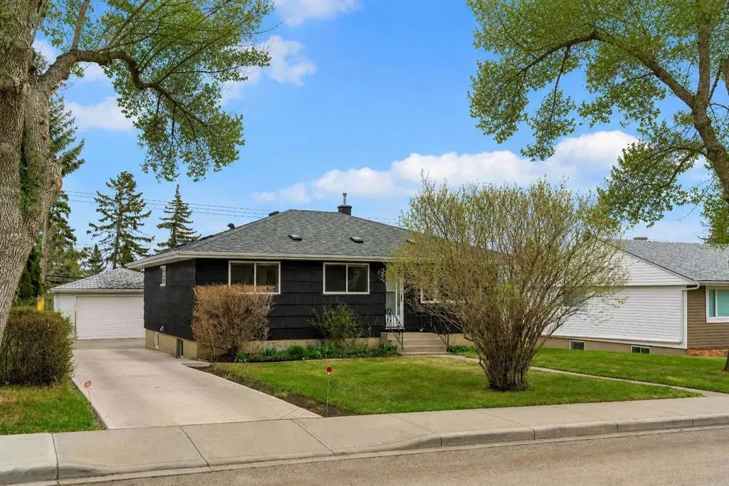 254 Hendon Drive NW — photo 3