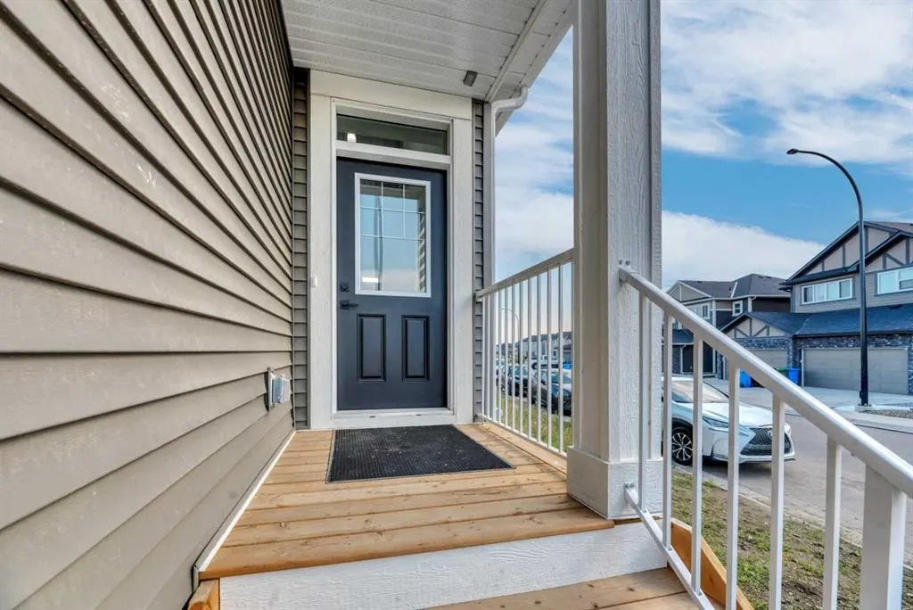 47 Legacy Glen Heights SE — photo 3