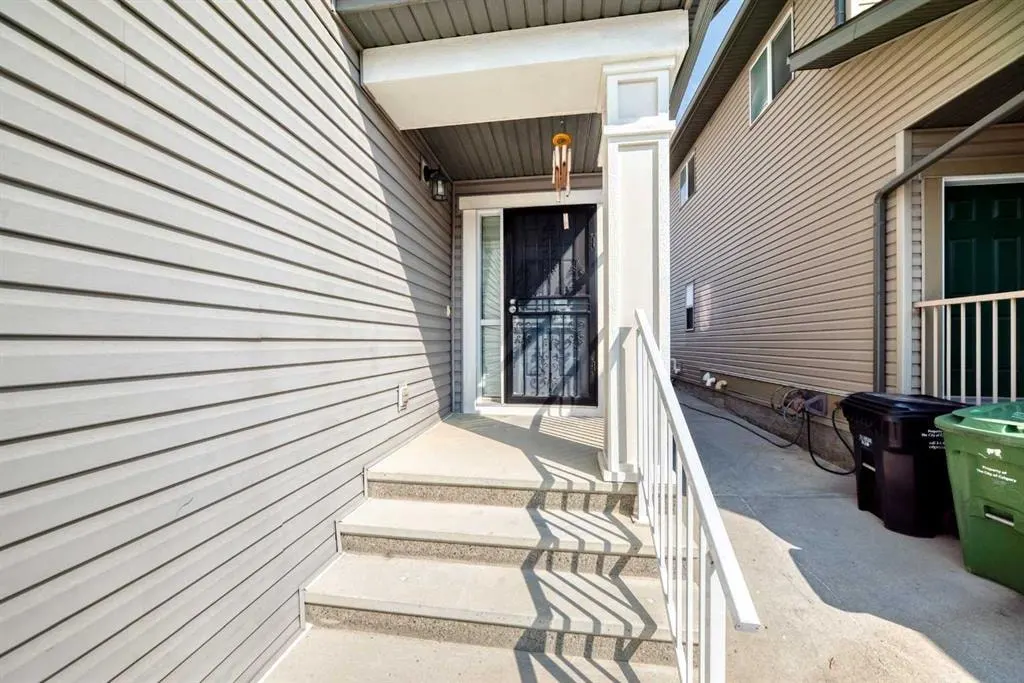 71 Martha's Meadow Close NE — photo 3