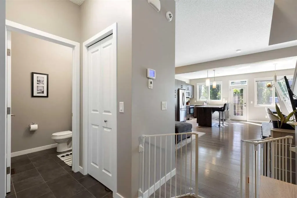 69 Chaparral Valley Crescent SE — photo 3