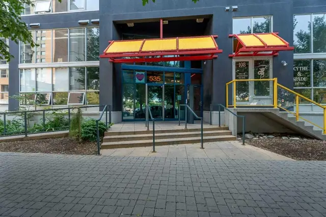 535 8 Avenue SE #215