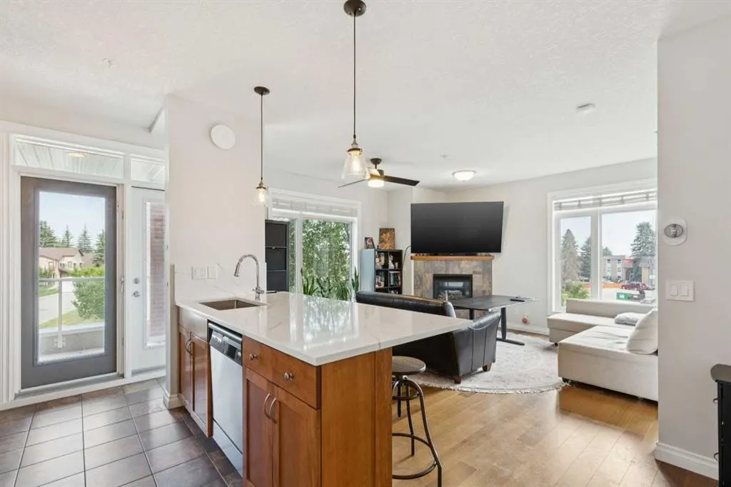 2 Hemlock Crescent SW #311 — photo 3