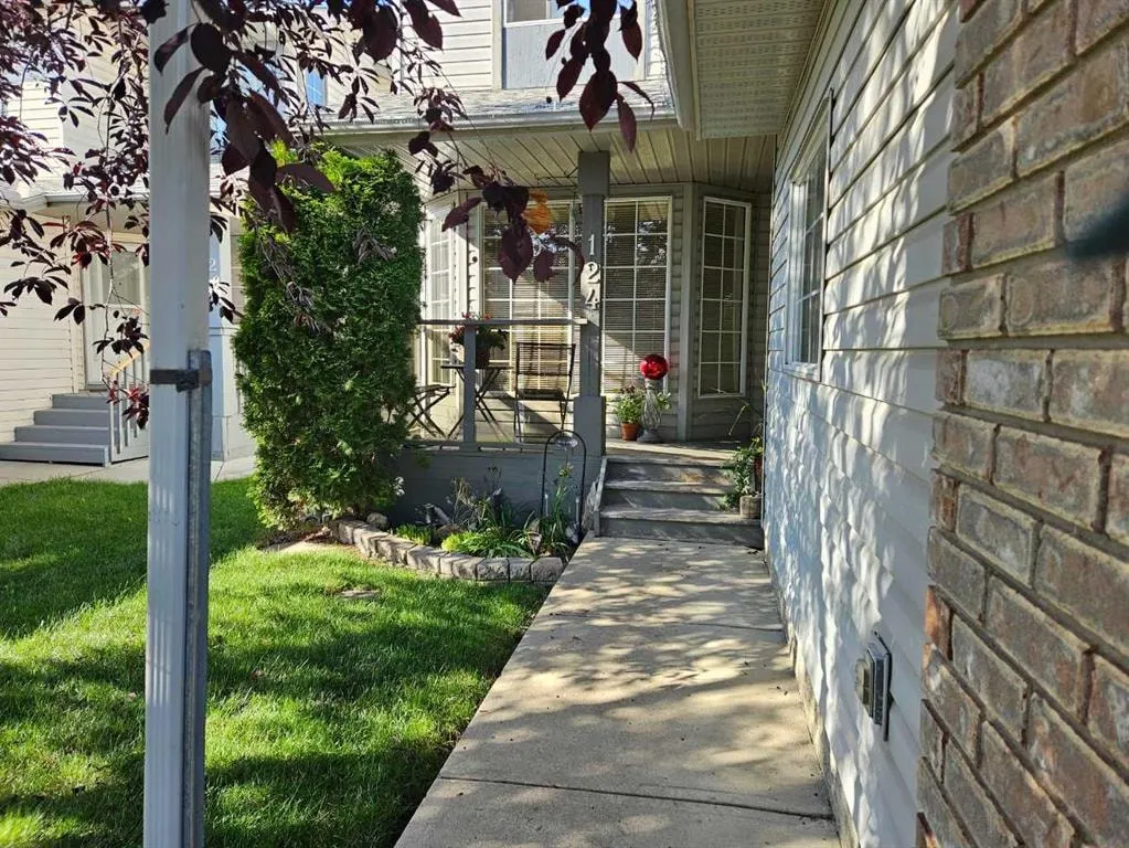 124 Del Ray Close NE — photo 2