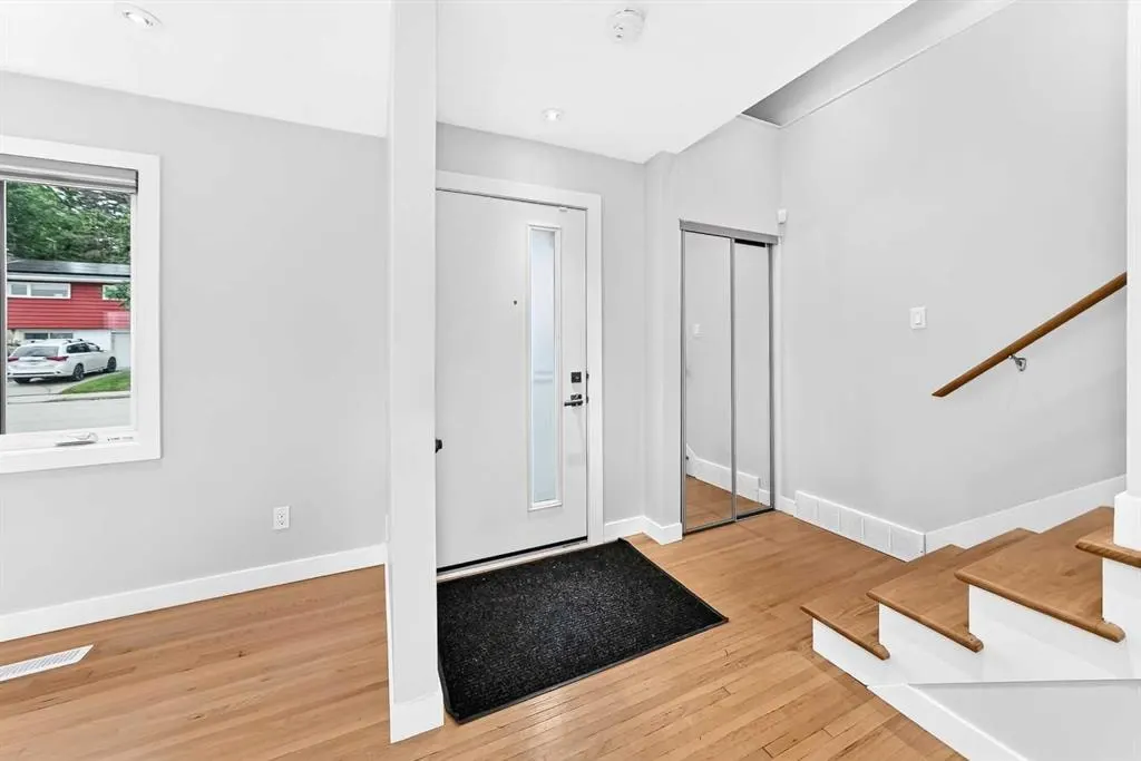 173 Cornwallis Drive NW — photo 3