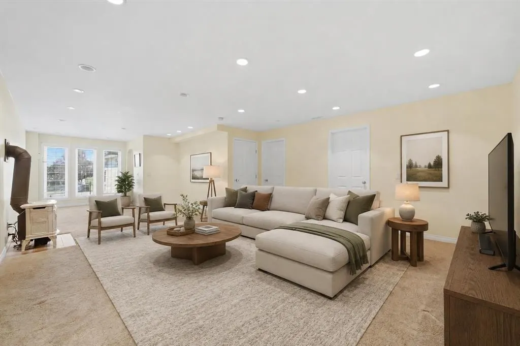 116 Rockyledge Crescent NW — photo 3