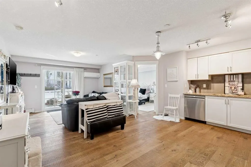 279 Copperpond Common SE #3110 — photo 3