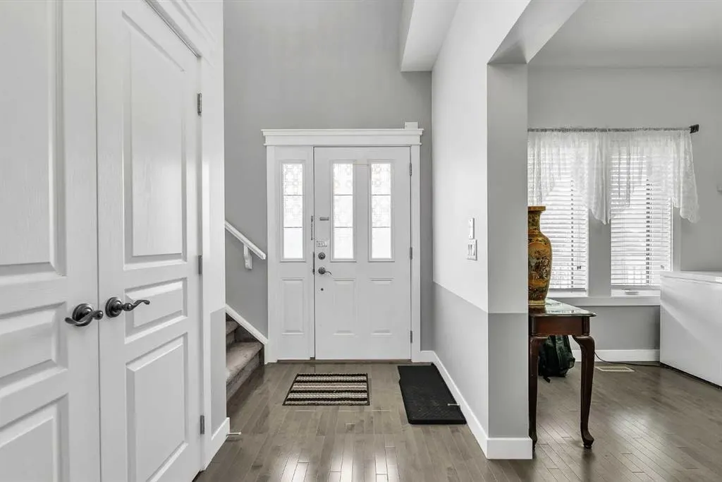 154 Redstone Common NE — photo 3