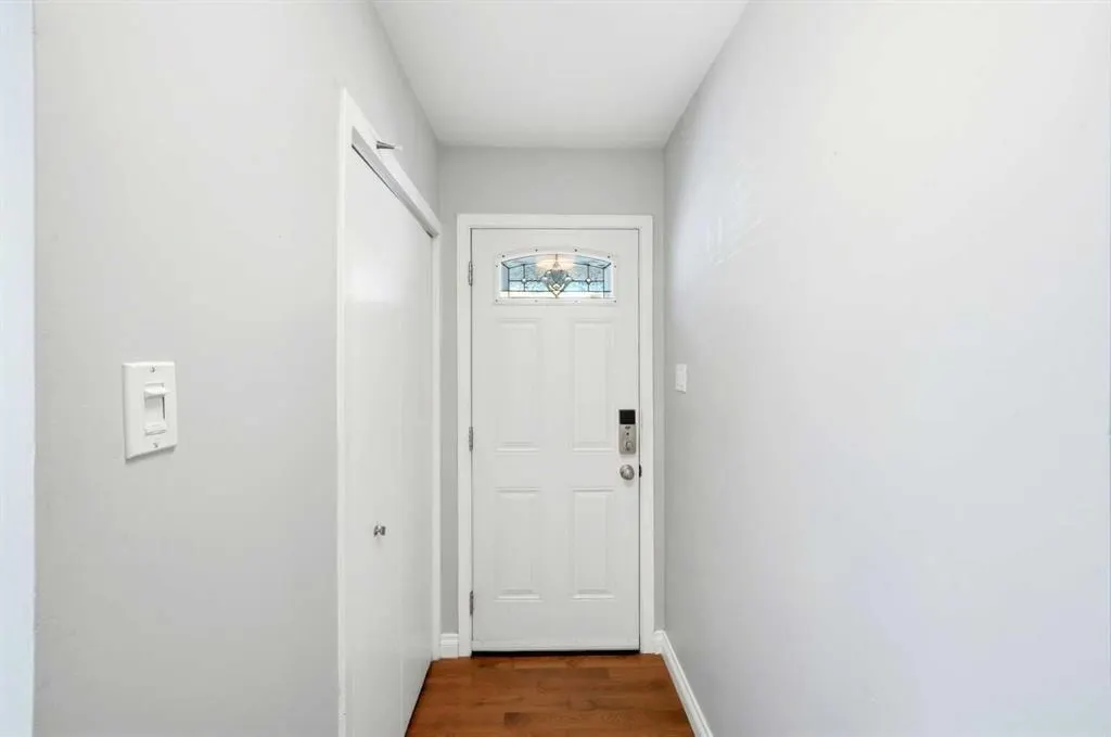 2445 Cherokee Drive NW — photo 3