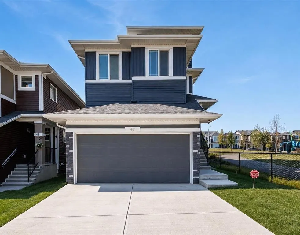 47 Amblefield Grove NW — photo 3