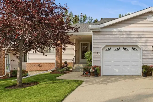11 Macewan Park Heights NW