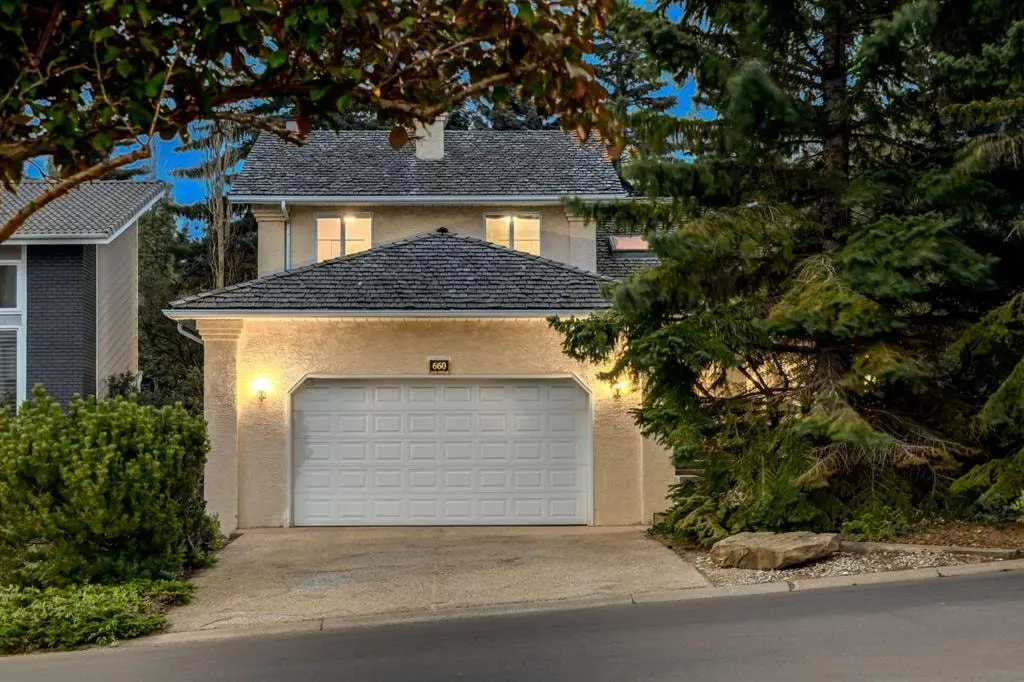 660 Coach Grove Road SW — photo 1