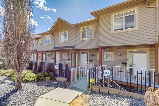 169 Rockyledge View NW #14
