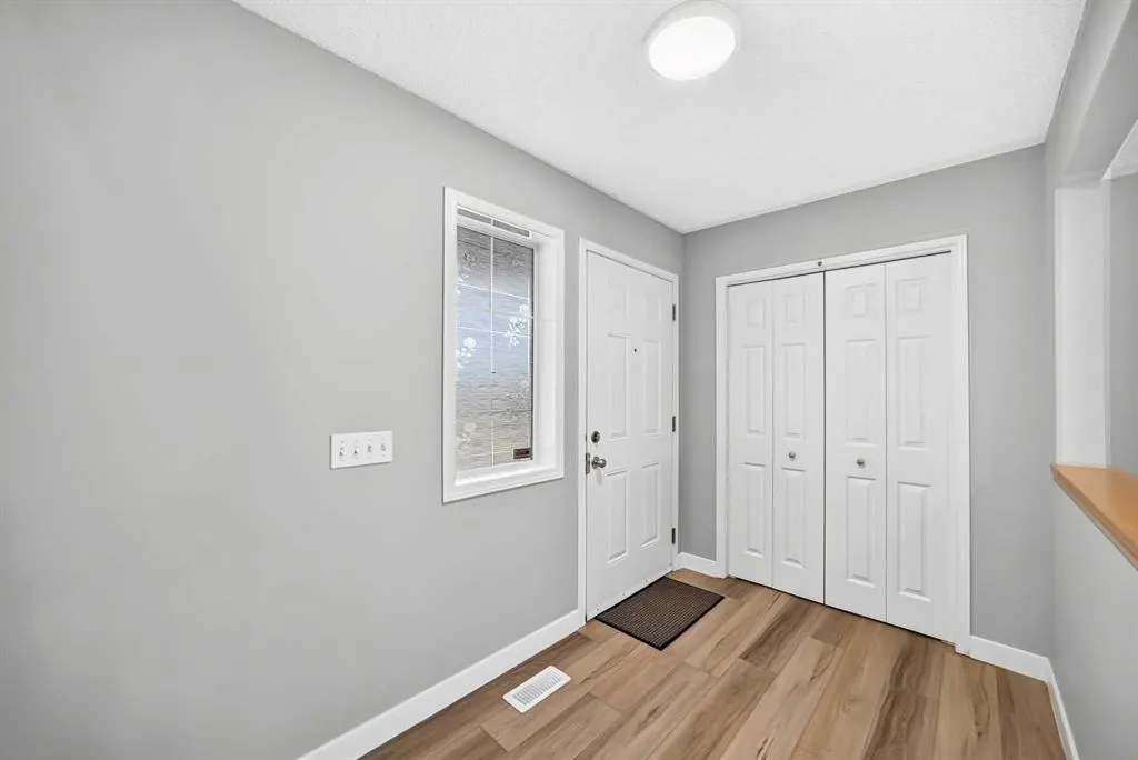 94 Panamount Rise NW — photo 2