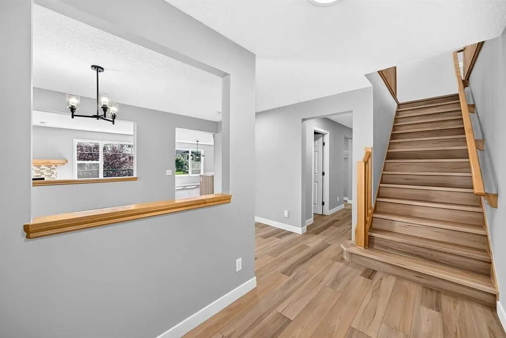 94 Panamount Rise NW — photo 3
