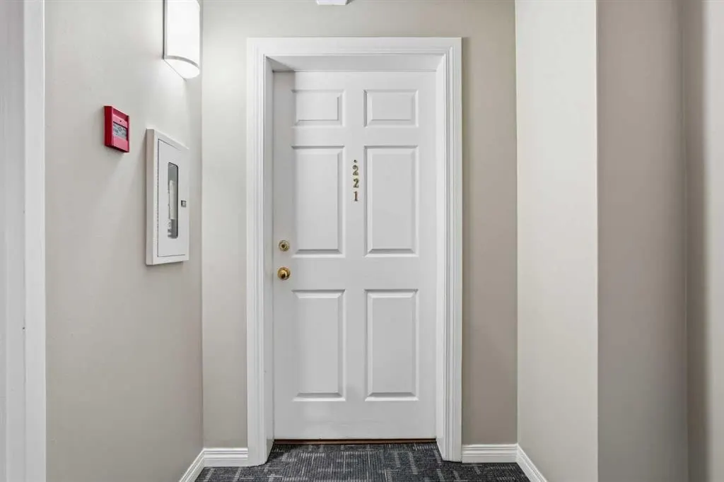 290 Shawville Way SE #221 — photo 2