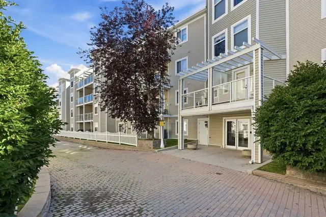 290 Shawville Way SE #221