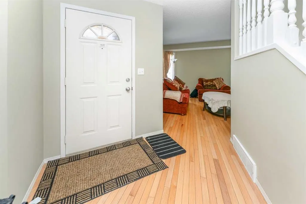 63 Hawkmount Green NW — photo 3