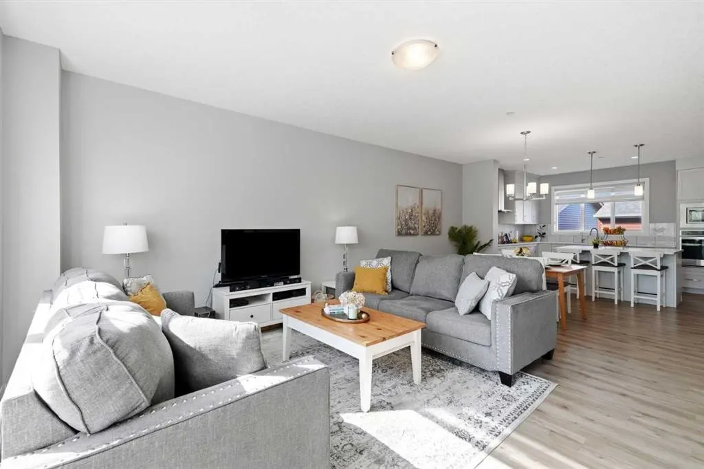 39 lucas Boulevard NW — photo 3