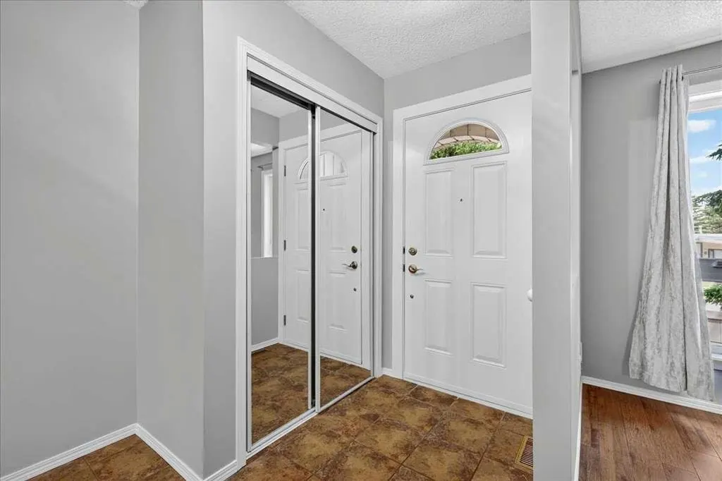 13001 6 Street SW — photo 3