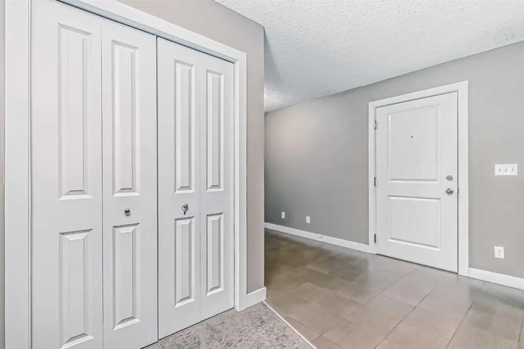 195 Kincora Glen Road NW #305 — photo 3