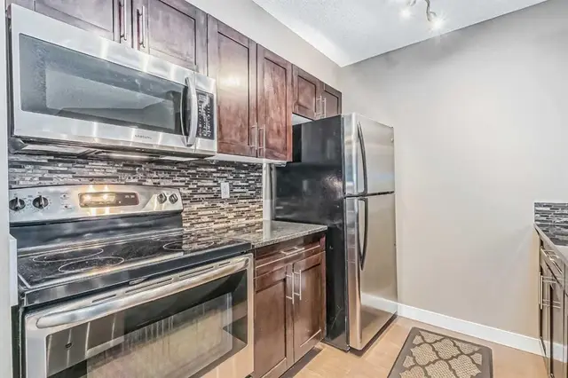195 Kincora Glen Road NW #305