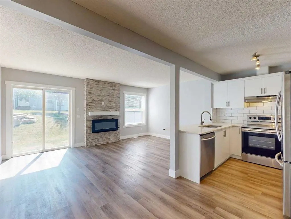 75 Panatella Villas NW — photo 3