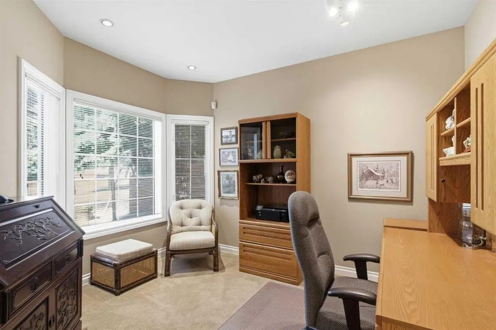 60 Prominence Point SW — photo 3