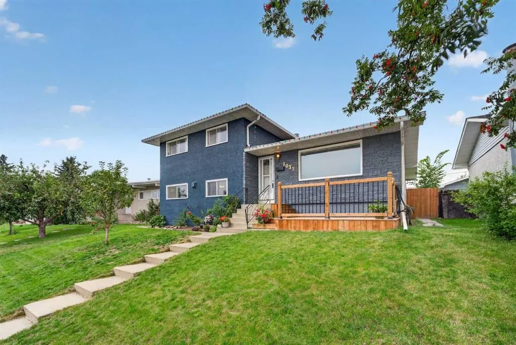 1032 Mayland Drive NE — photo 1