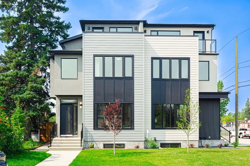 2302 Osborne Crescent SW — photo 1