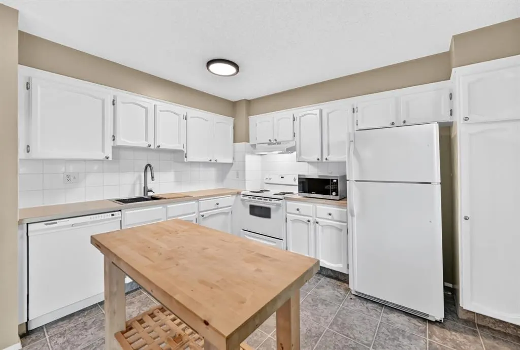 3302 50 Street NW #10 — photo 2