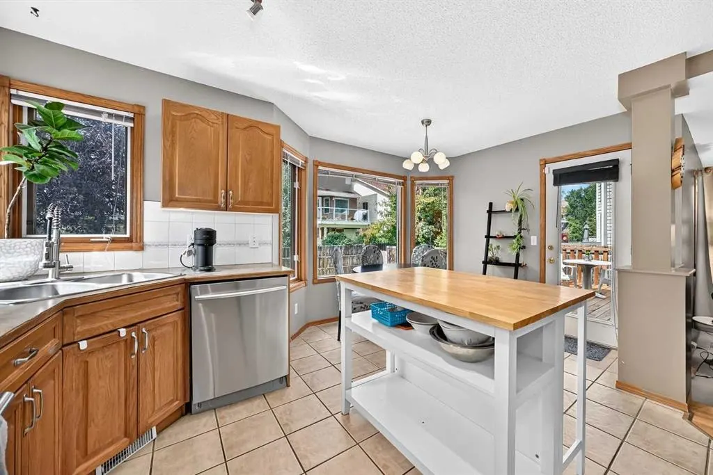 228 Arbour Ridge Way NW — photo 3