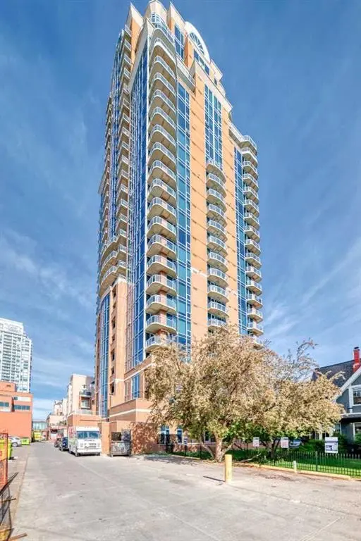 817 15 Avenue SW #402