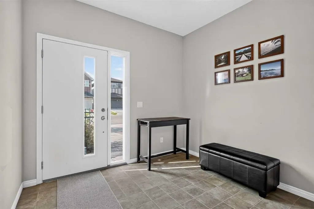 52 Saddlestone Drive NE — photo 3