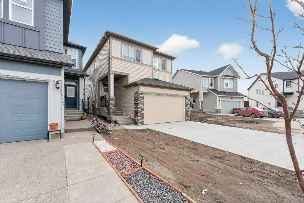 268 Cornerbrook Road NE — photo 3