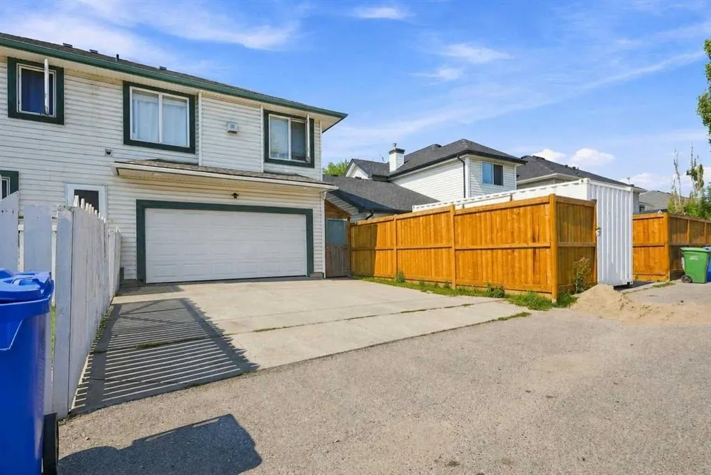 15230 Prestwick Boulevard SE — photo 2